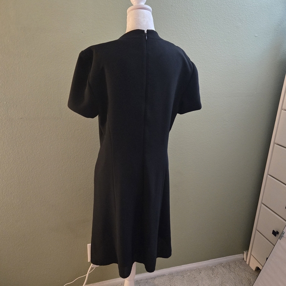 Liz Claiborne Women's Short Sleeved Black Dress - Picture 2 of 4